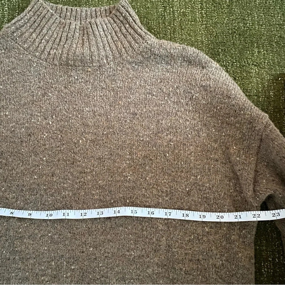 Wool Blend Tan Mid Turtleneck Sweater - Women’s Size M - Picture 7 of 8